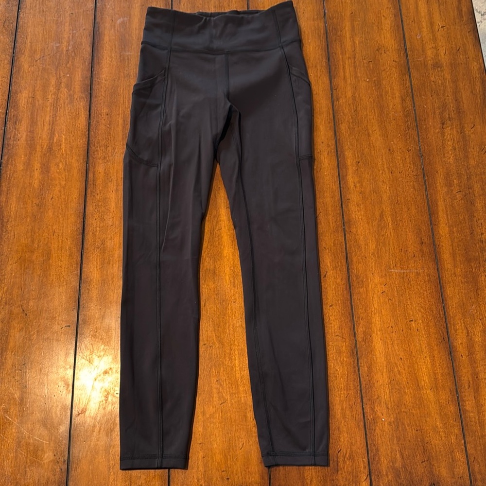 Lululemon License To Train Size 4 25” inseam